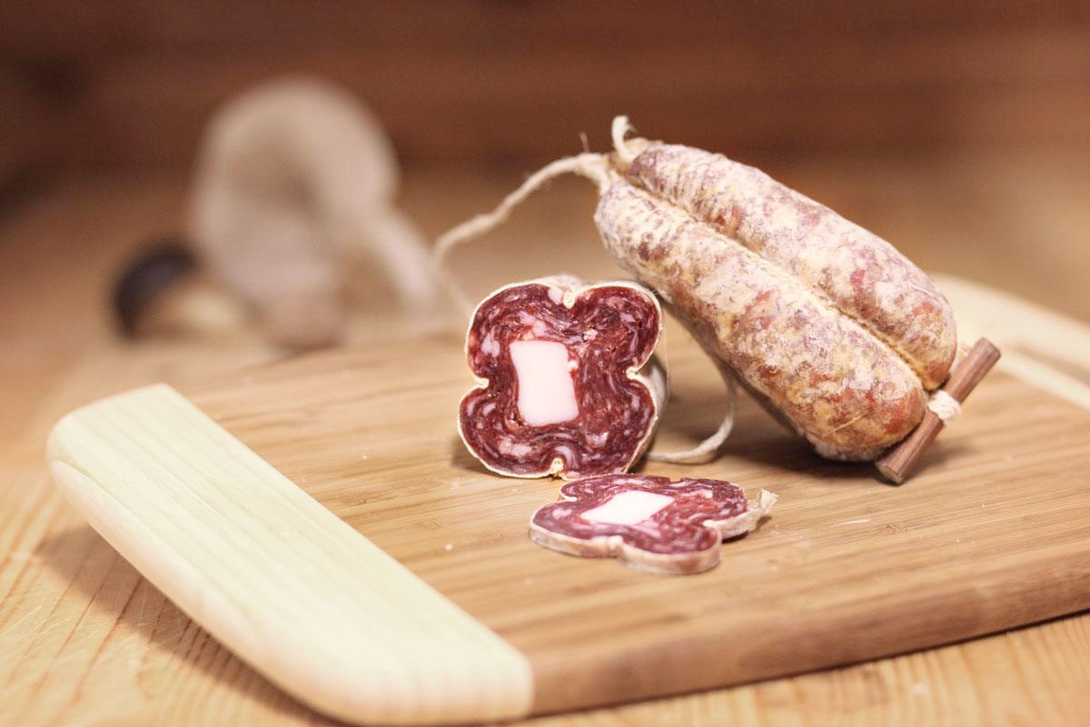 Coglioni di mulo o mortadella di Campotosto